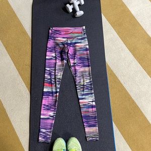 Colorful workout leggings size small